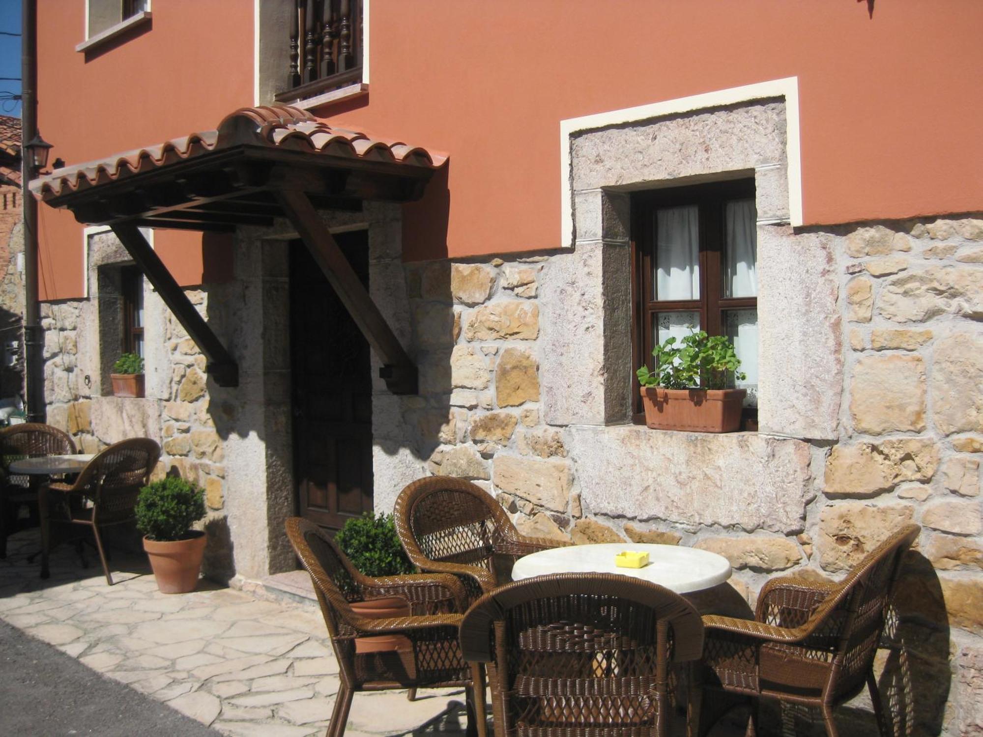 Hotel Rural Entremontes Onís Buitenkant foto