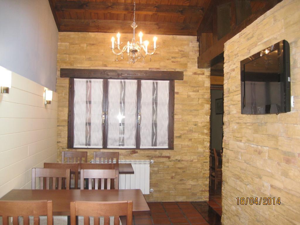 Hotel Rural Entremontes Onís Buitenkant foto